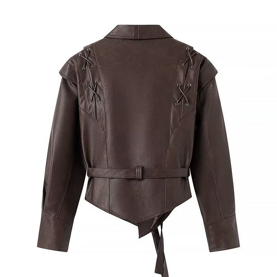 Damen Wickel-Lederjacke mit Taillengürtel, betonter Schulterpartie und femininer Silhouette Shop Nory