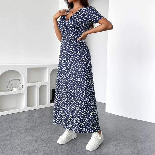Damen Maxikleid mit floralem Wickeldesign und praktischen Seitentaschen