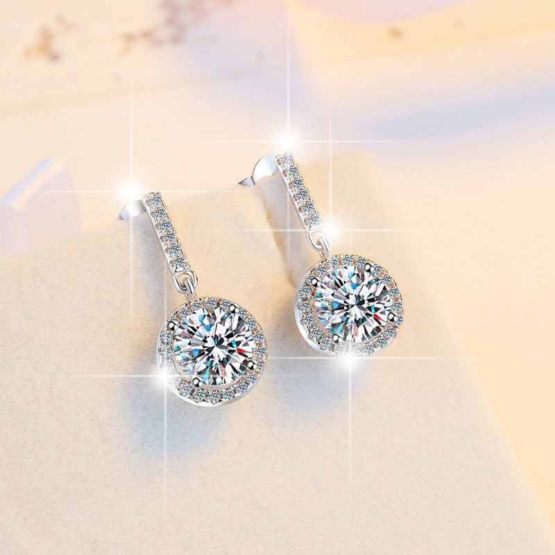 Damen Ohrringe mit funkelnden Kristallen und elegantem Design Shop Nory