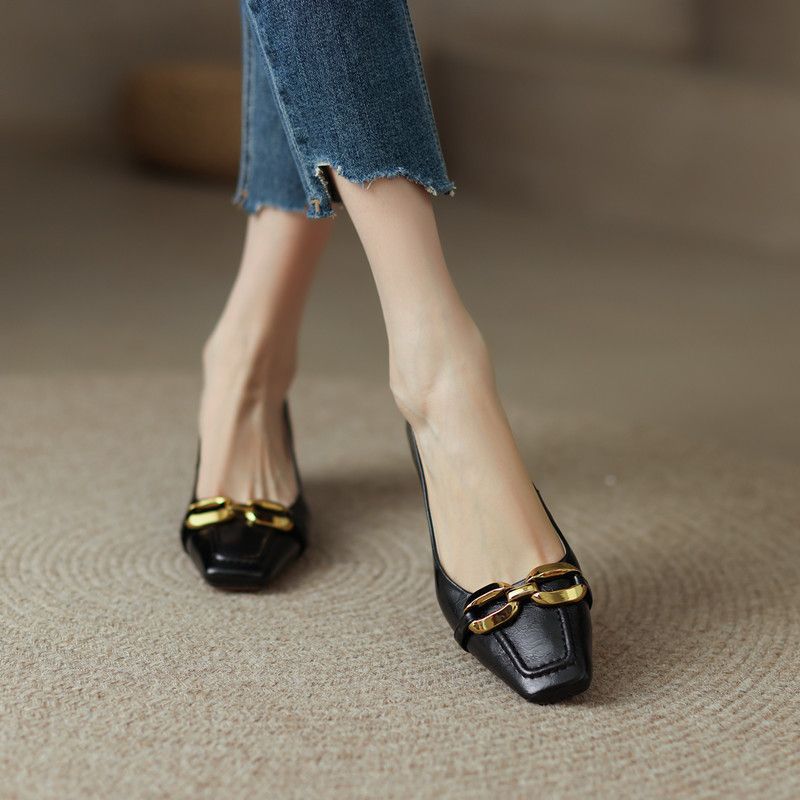 Damen Ballerinas mit elegantem Kettenakzent