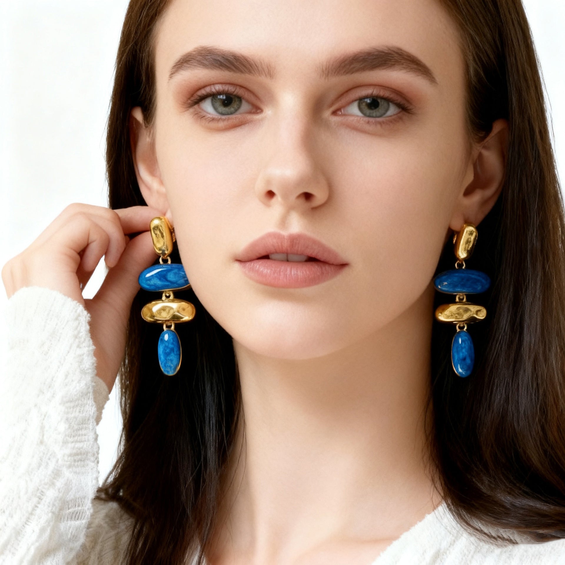 Damen Hängende Ohrringe mit modernem, skulpturalem Design Shop Nory