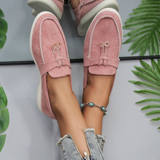 Damen Slipper-Loafer aus Velourslederoptik mit dekorativem Knotenriemen und leicht profilierter Gummisohle Shop Nory