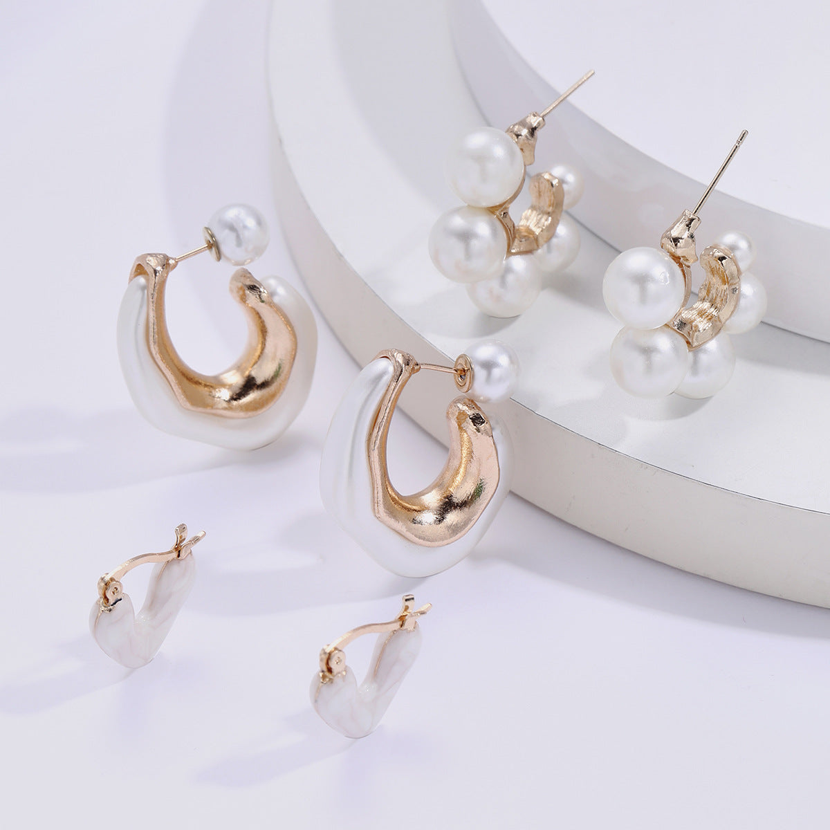 Damen Ohrschmuck Set mit kunstvollen Perlen- und Herzdesigns Shop Nory