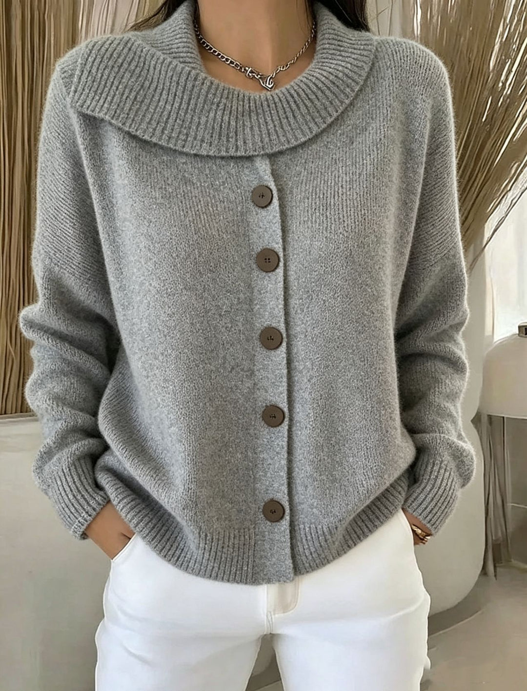 Damen Kuscheliger Knopf-Cardigan mit breitem Rollkragen und gerippten Bündchen Shop Nory