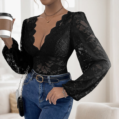 Damen Spitzenbody mit tiefem V‑Ausschnitt, geschwungenem Abschluss und Puffärmeln Shop Nory