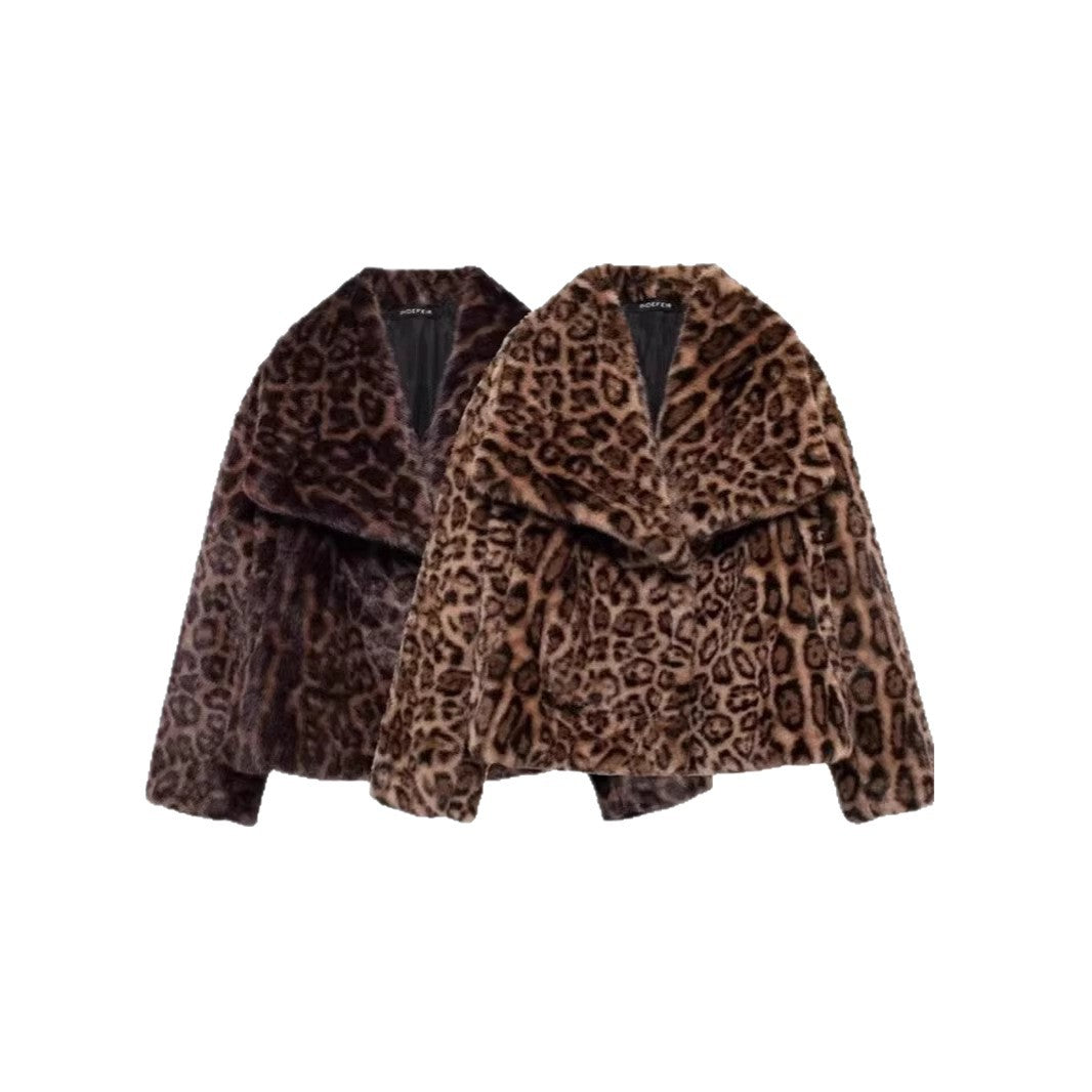 Damen kurze Boxy-Faux-Fur-Jacke mit Leopardenmuster und großem Schalkragen Shop Nory