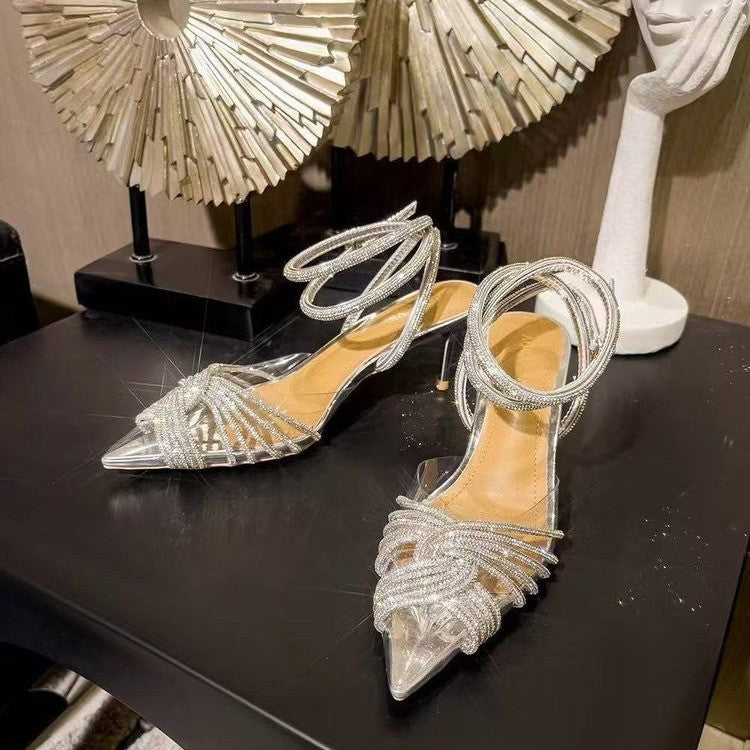 Damen Elegante spitz zulaufende Riemchen‑Sandaletten mit funkelnden Strassriemen und schmalem Stiletto Shop Nory