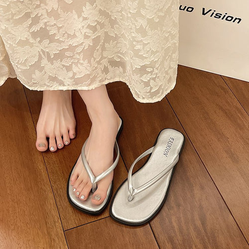 Damen modische Flip-Flops mit komfortablem Fußbett und raffiniertem Riemen