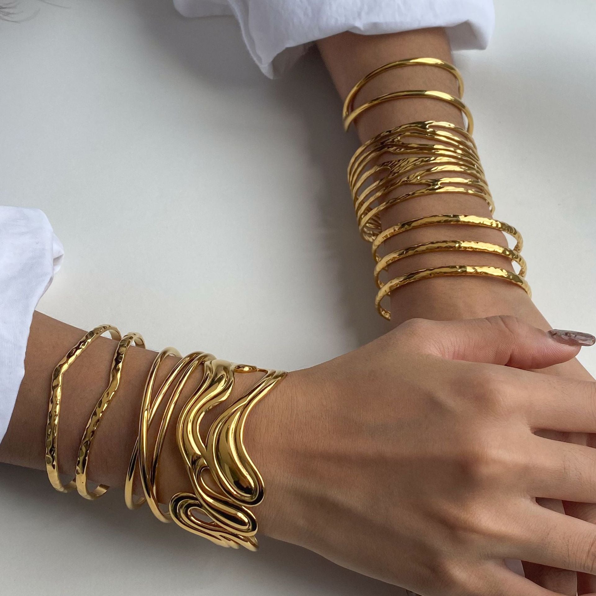Damen Offenes Armreif mit stilvollem Design Shop Nory