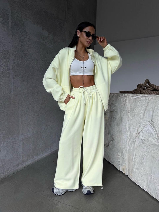 Damen oversized Sweatset mit Reißverschlussjacke und weiten Jogginghose Shop Nory