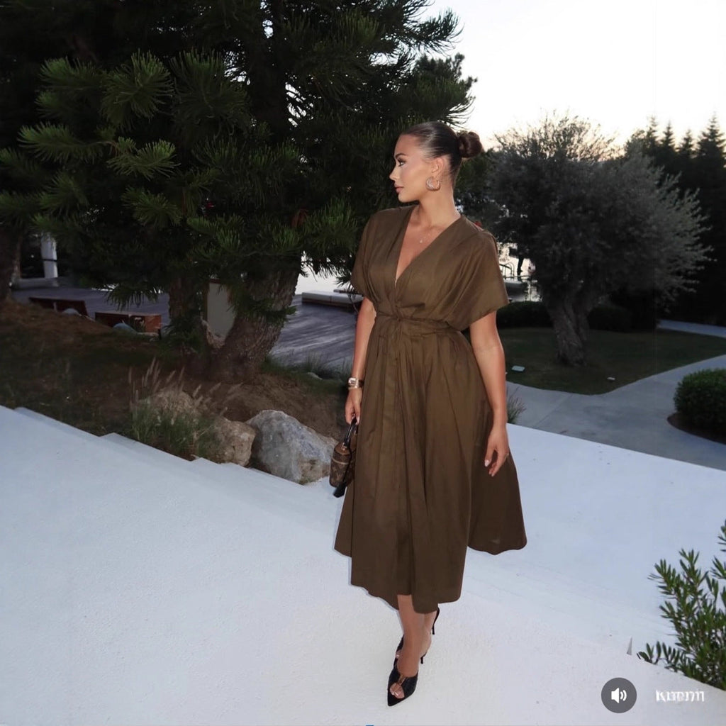 Damen Midikleid mit eleganter Wickeloptik und fließendem Schnitt