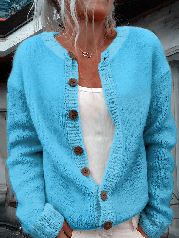 Damen nan kuscheliger Strickcardigan mit Zierholzknöpfen und Rundhalsausschnitt Shop Nory