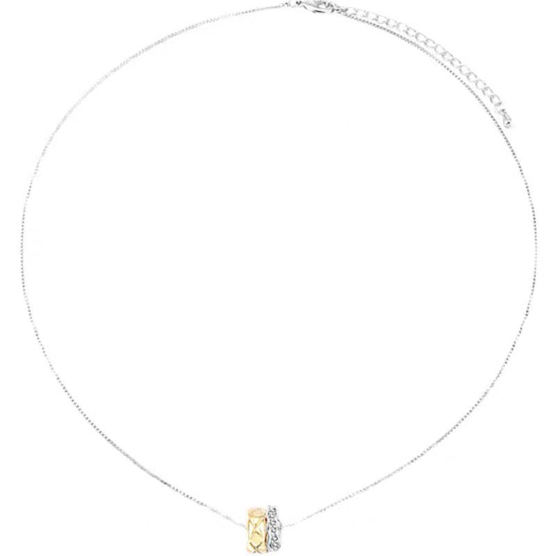 Damen Halskette mit kunstvoll gestaltetem Ringanhänger und funkelnden Zirkonia Shop Nory