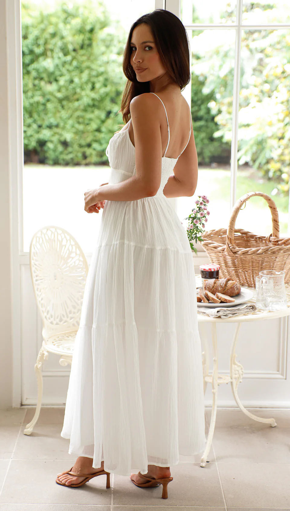 Damen Maxikleid mit schwingendem Rock und verstellbaren Spaghetti-Trägern