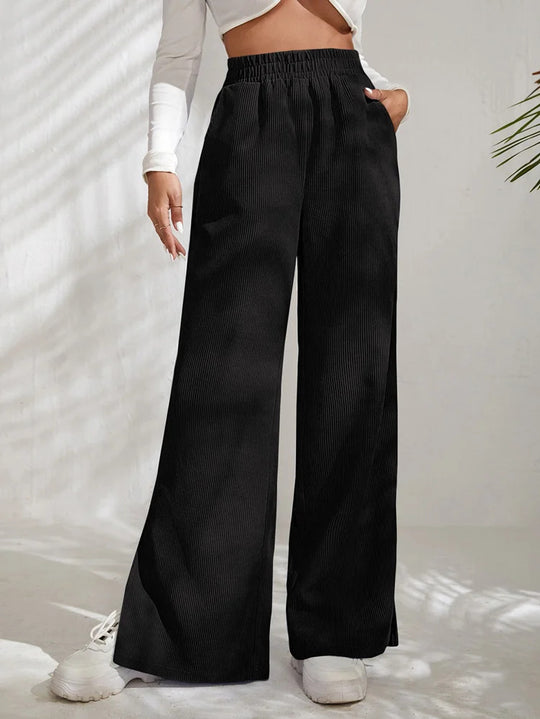 Damen Weite High‑Waist Cordoptik-Loungehose mit elastischem Bund und Seitenschlitzen Shop Nory