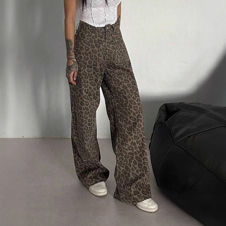 Damen Weit geschnittene Leoparden-Jeans im lässigen Stil