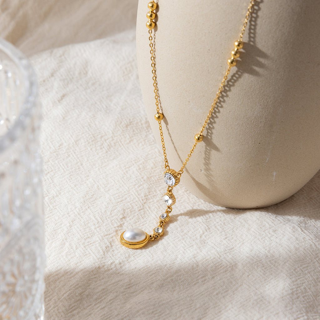 Damen Halskette mit funkelnden Zirkonia-Elementen und verstellbarem Kettendesign Shop Nory