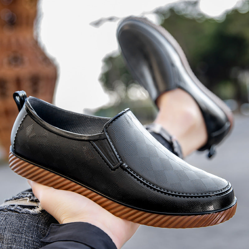 Herren Elegante wasserdichte Slipper mit strukturierter Oberfläche und profilierter Lightweight-Sohle Shop Nory