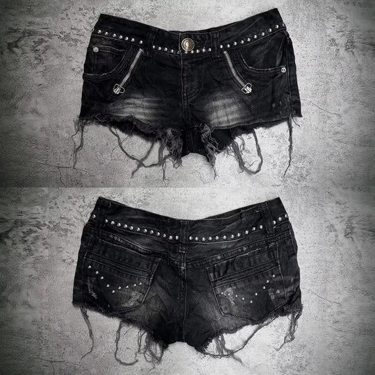 Damen Modische Destroyed Denim-Shorts mit Nieten