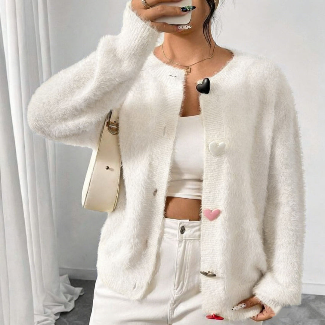 Damen Kuscheliger Flausch-Cardigan mit bunten Herzknöpfen und kastiger Silhouette Shop Nory