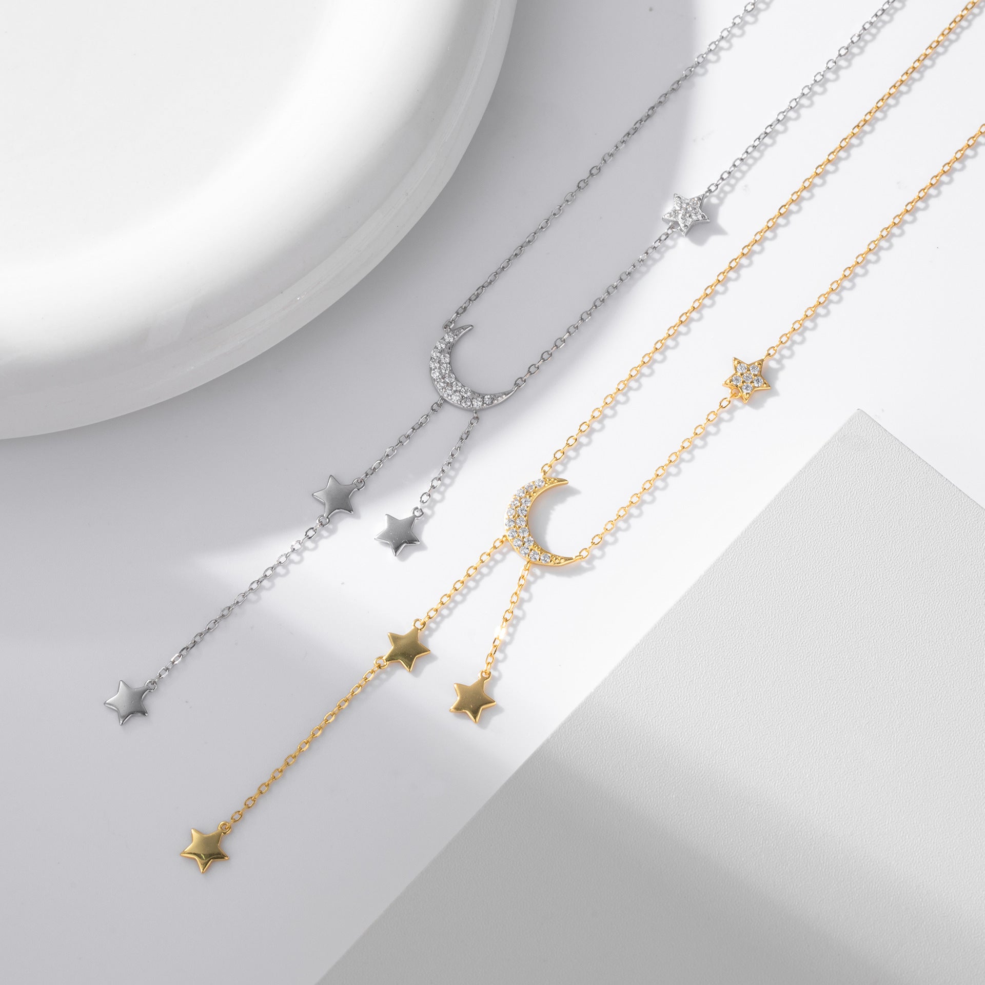 Damen Halskette mit funkelndem Mond- und Sternenmotiv aus hochwertigem 925 Sterling Silber Shop Nory