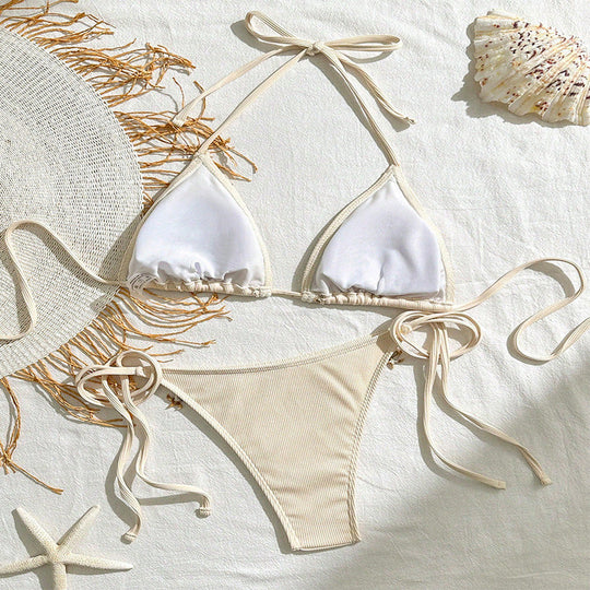 Damen Triangel-Bikini mit raffinierten Schmuckdetails