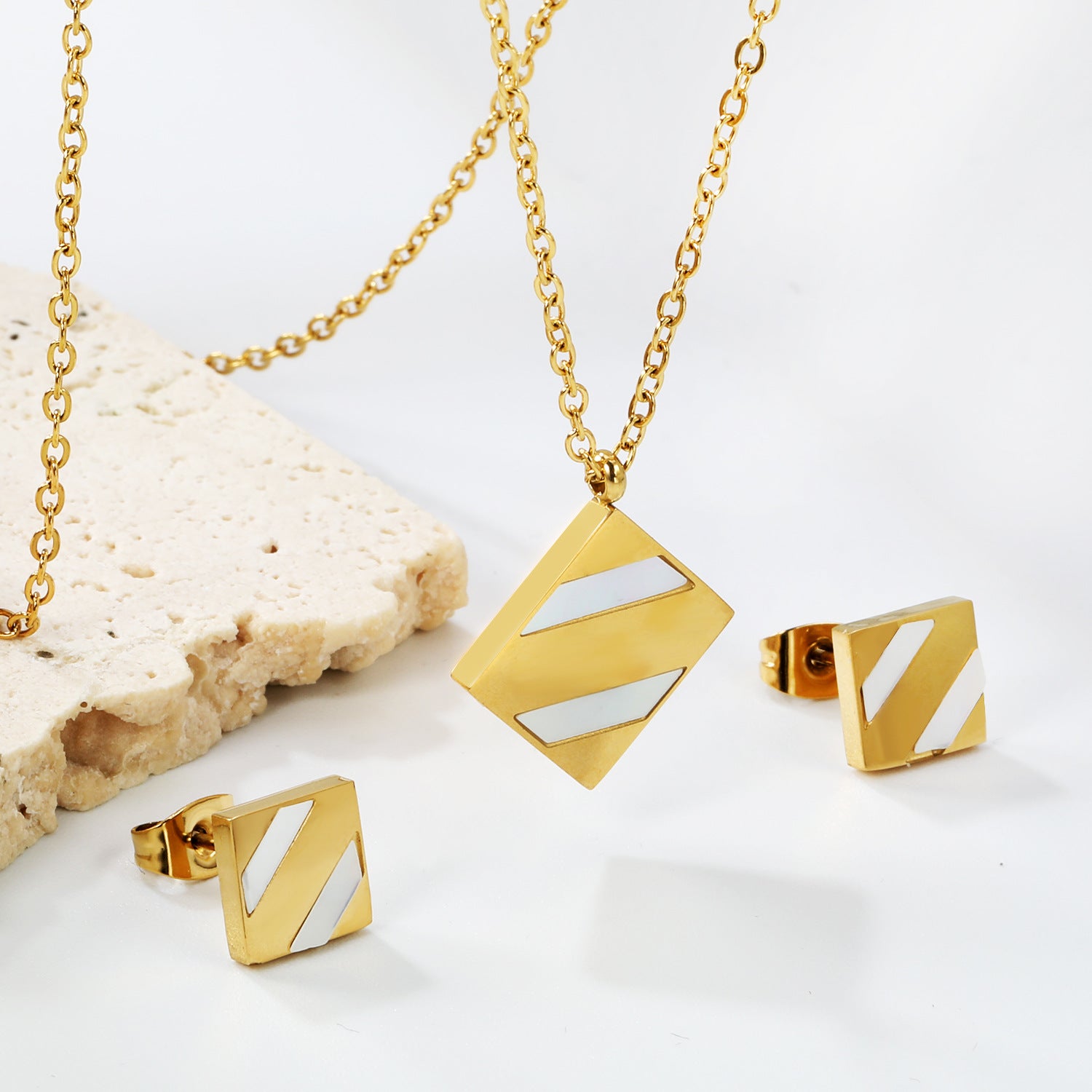 Damen moderne Halskette mit elegantem, geometrischem Anhänger Shop Nory
