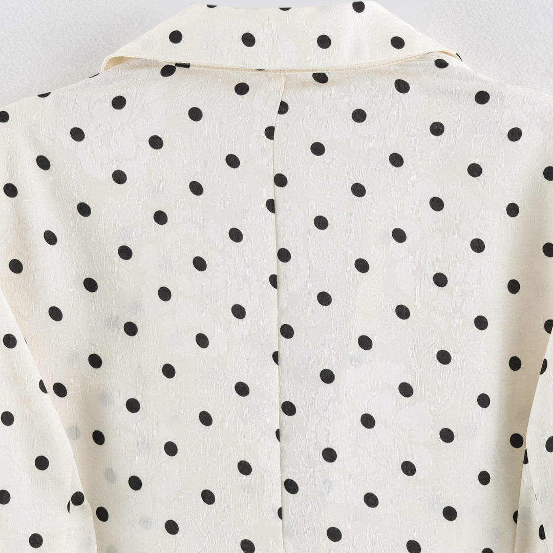 Damen Leichter gepunkteter Blazer mit Revers, Tunnelzug‑Taillierung und Pattentaschen Shop Nory
