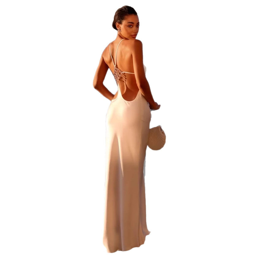Damen elegantes Maxikleid mit raffiniertem Rückenausschnitt und schimmerndem Material Shopnory