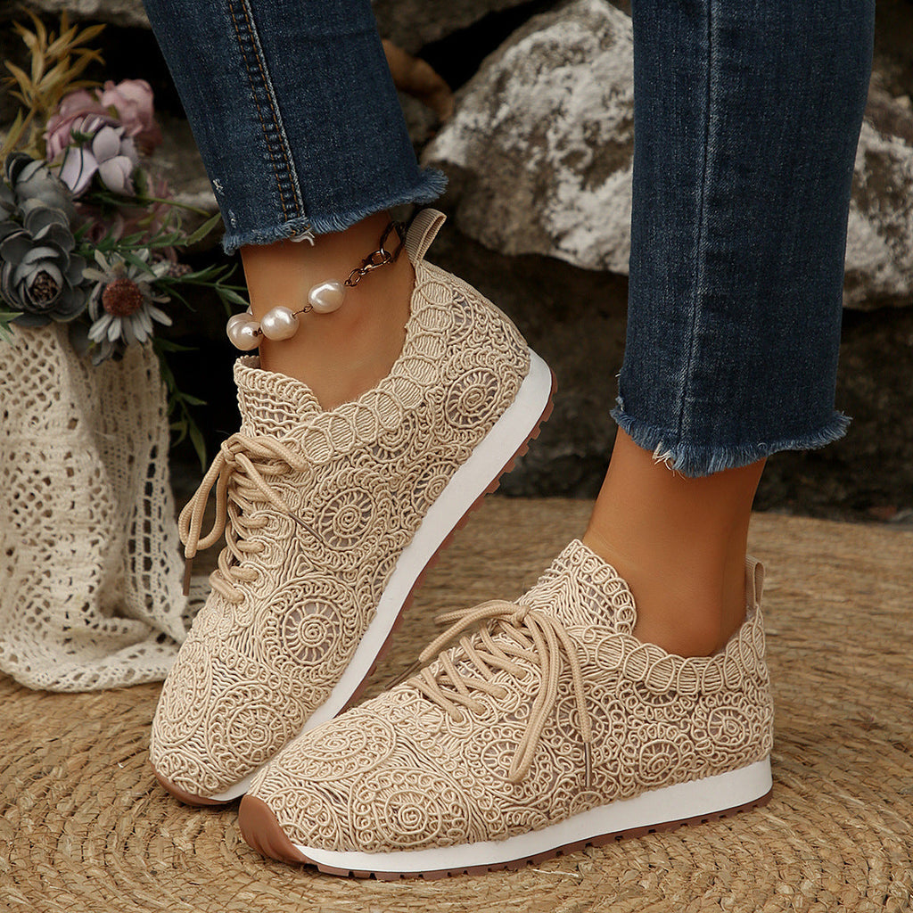 Damen Sneakers mit filigranem Häkeldesign und bequemem Fußbett