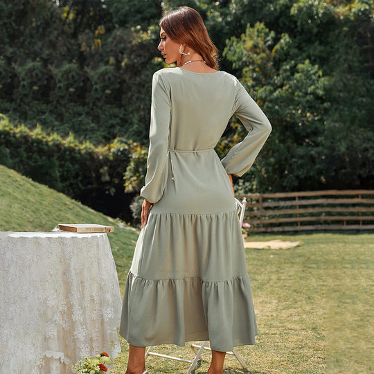 Damen fließendes Stufenmaxikleid mit V-Ausschnitt Zierknopfleiste und Taillenband Shop Nory