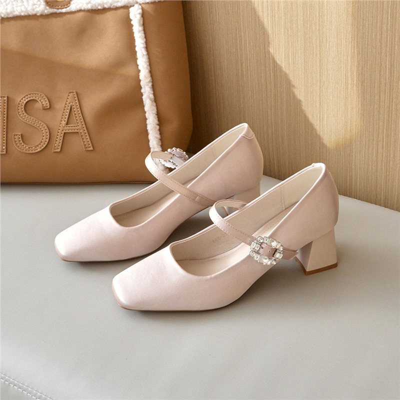 Damen Quadratische Mary‑Jane Pumps mit Riemchen, mittelhohem Blockabsatz und Kristallschnalle Shop Nory