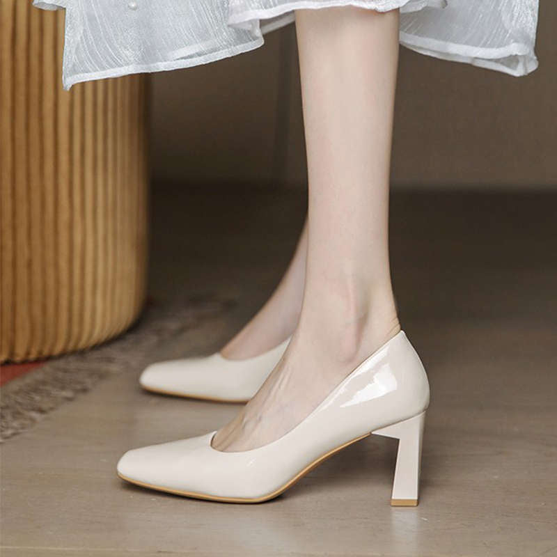 Damen Elegante und zeitgemäße Pumps mit blockierendem Absatz