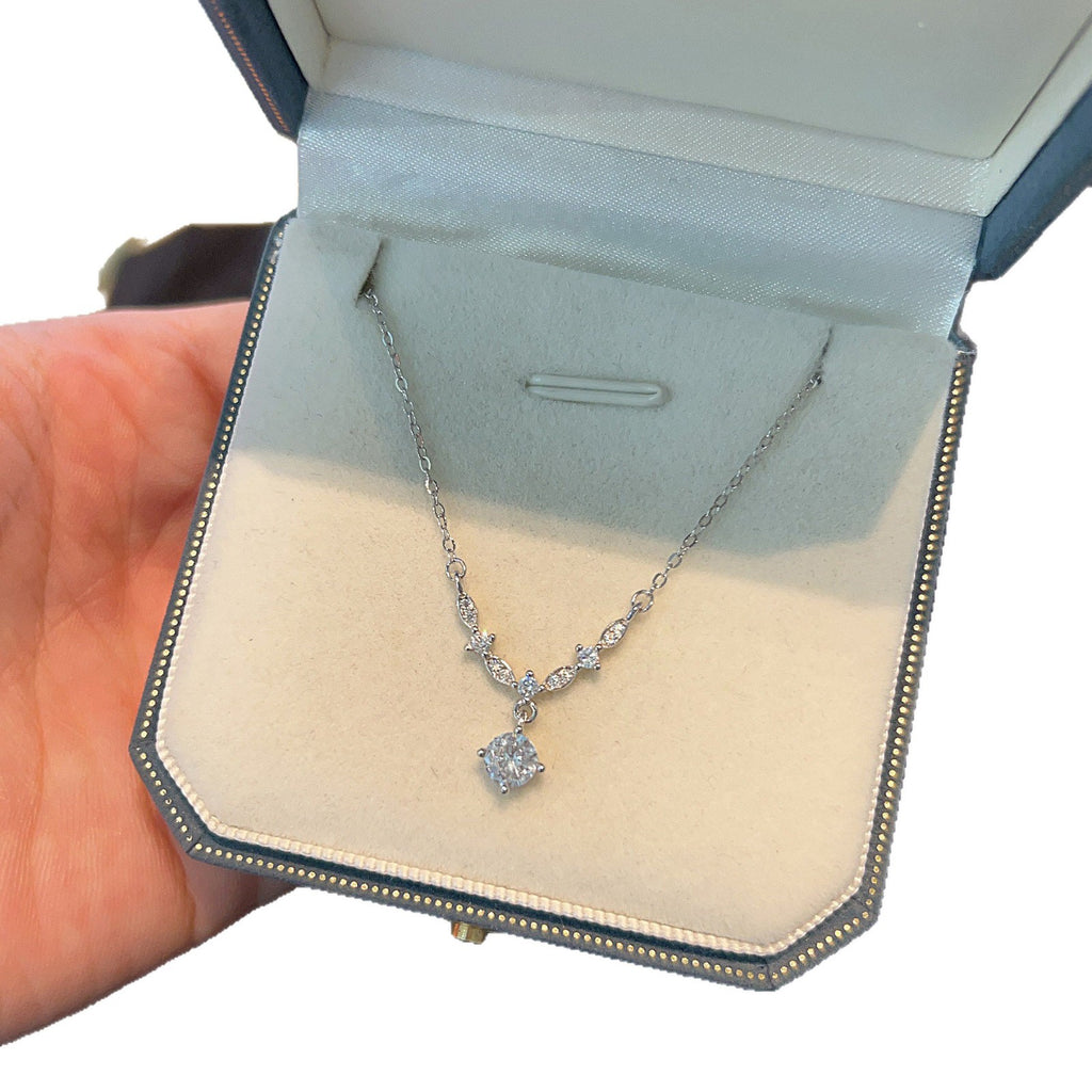 Damen Halskette mit funkelndem Kristall und elegantem Design Shop Nory