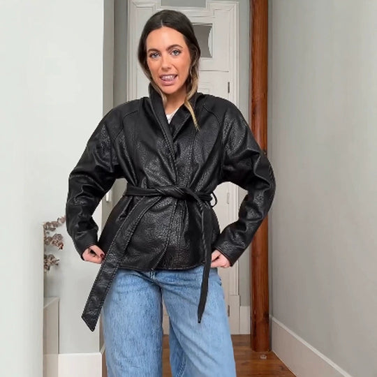 Damen Taillierter Wickel-Blouson aus strukturierter Lederoptik mit Bindegürtel Shop Nory
