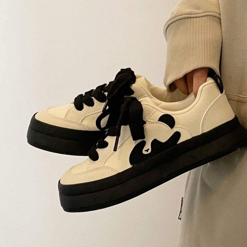 Damen Plateau-Sneaker mit auffälliger Tierapplikation und gepolstertem Komfortkragen Shop Nory