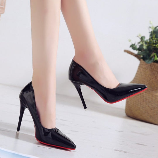 Damen Elegante Lackpumps mit spitz zulaufendem Stiletto-Absatz und gepolsterter Innensohle Shop Nory