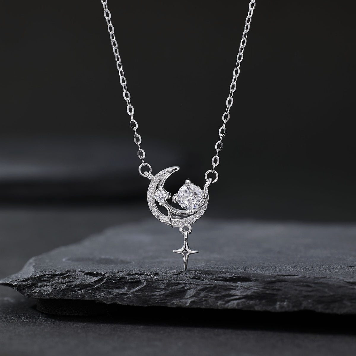 Damen Halskette mit elegantem Mond- und Sternenanhänger Shop Nory