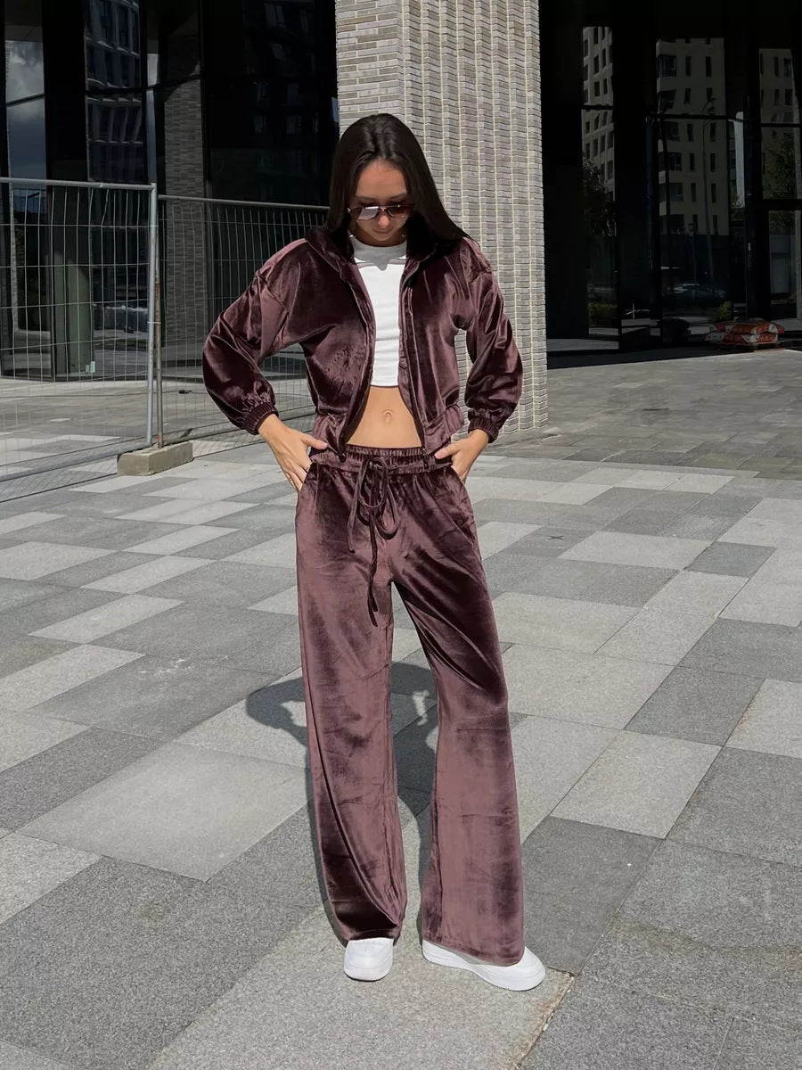 Damen weiches Velours-Lounge-Set mit kurzer Reißverschluss-Kapuzenjacke und weiter High-Waist-Hose Shop Nory