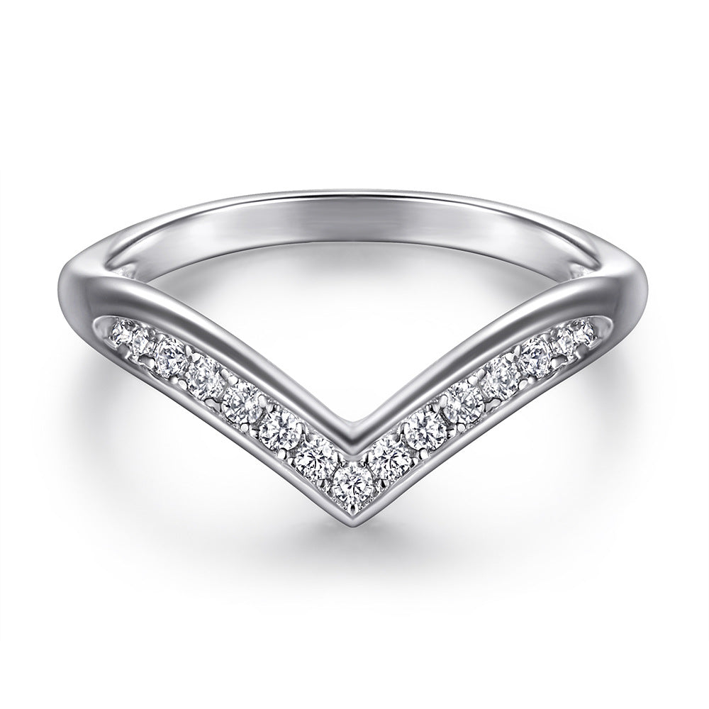 Damen Ring mit herzförmigem Design und funkelndem Kristallbesatz Shop Nory