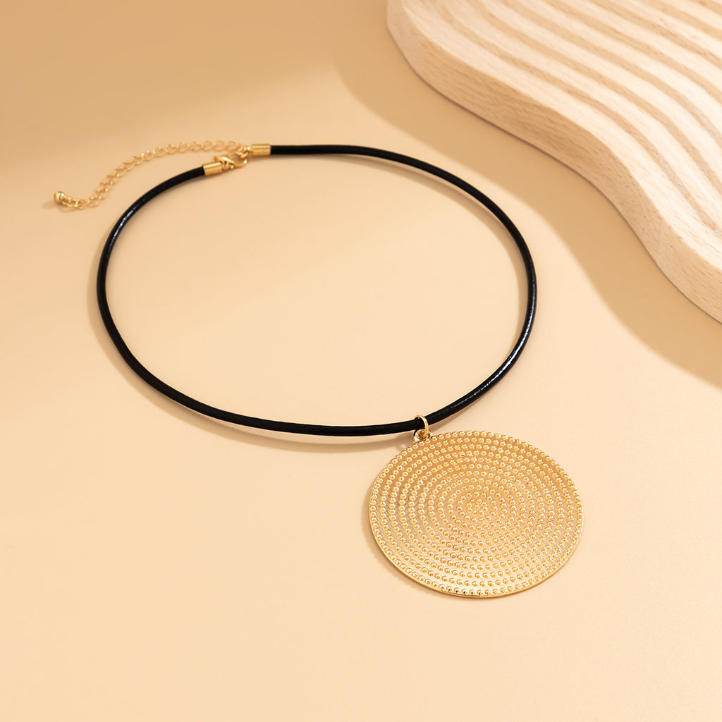 Damen Statement Halskette mit goldenem Anhänger Shop Nory
