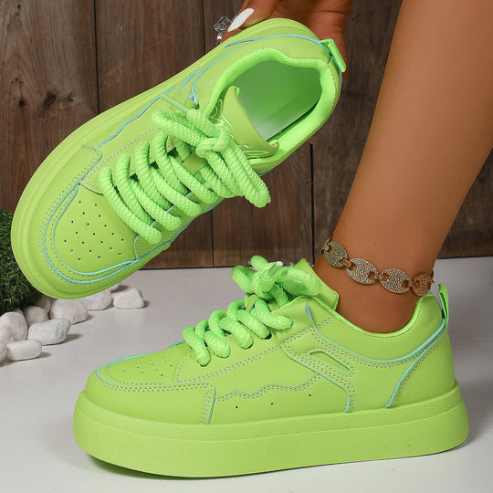 Damen Plateau-Sneaker mit dicker Laufsohle, übergroßen Schnürsenkeln und gepolstertem Knöchelbereich Shop Nory