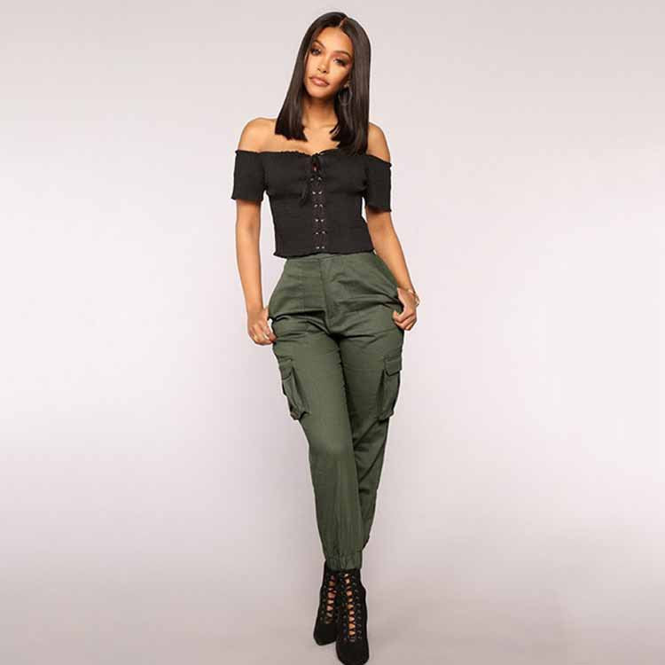 Damen Cargo-Hose im urbanen Stil mit seitlichen Taschen Shopnory