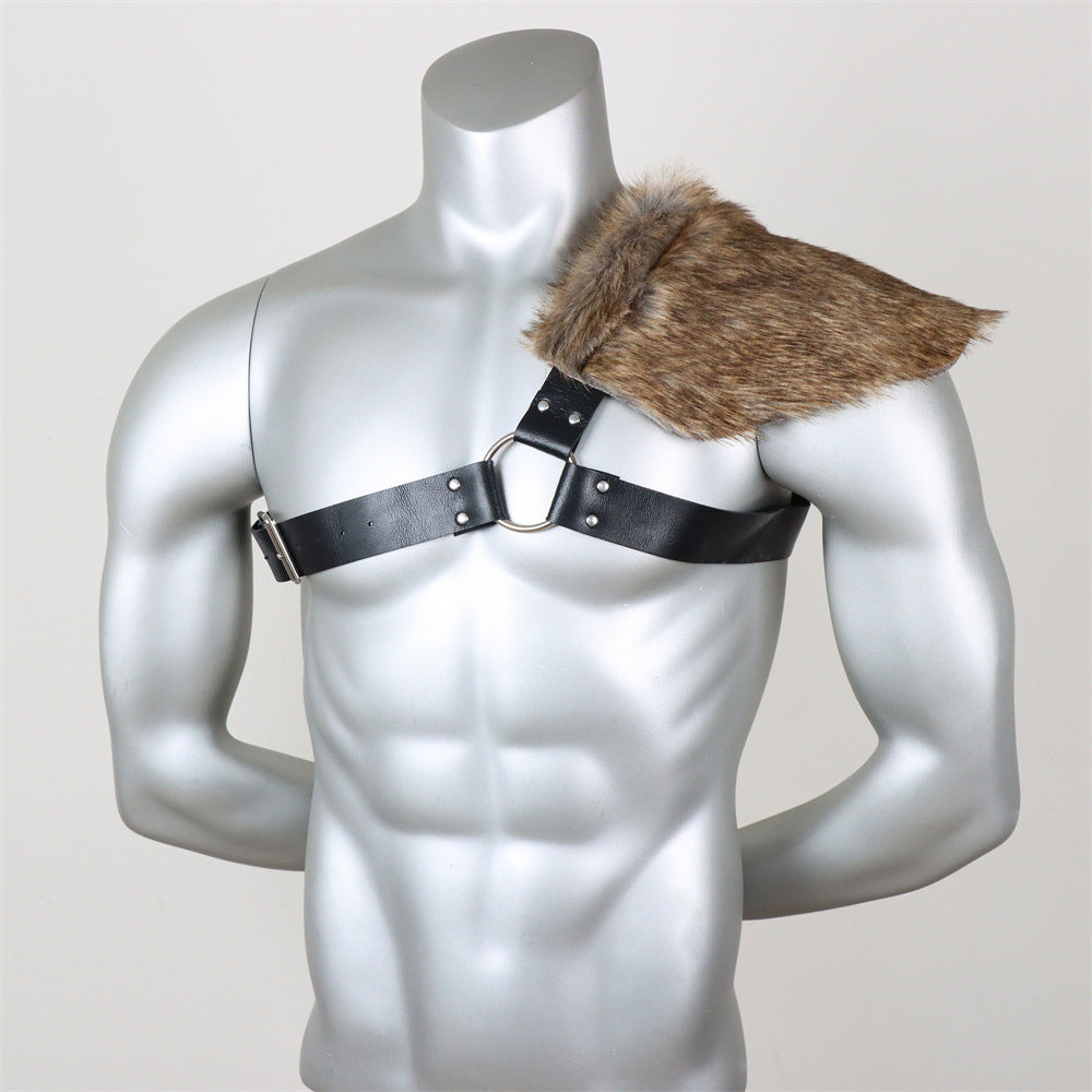 Herren asymmetrisches Schulterharness mit Kunstfell‑Schultercape und verstellbaren Lederriemen Shop Nory