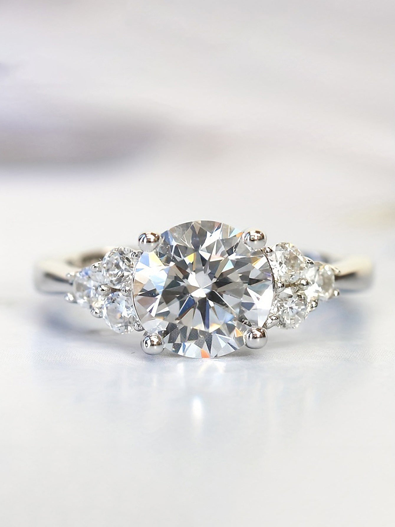 Damenring mit exquisitem Brillanten Design Shop Nory