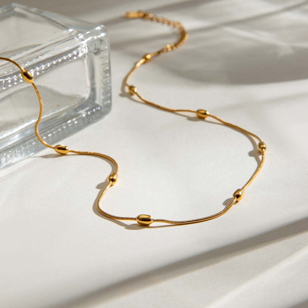 Damen Halskette mit einzigartigem goldenen Design und hypoallergenen Eigenschaften Shop Nory