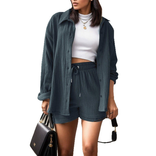 Damen lässiges Sommeroutfit bestehend aus Kurzarmbluse und bequemen Shorts Shopnory