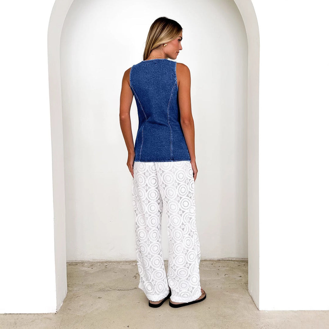Damen Jeans-Weste im modernen Schnitt und praktischen Taschen