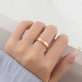 Damen eleganter Ring mit strukturiertem Design und funkelndem Zirkonia Shop Nory