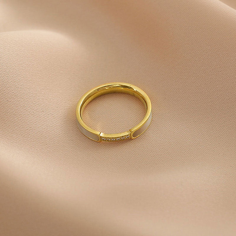 Damen eleganter Schmuckring mit funkelnden Zirkonia Shop Nory